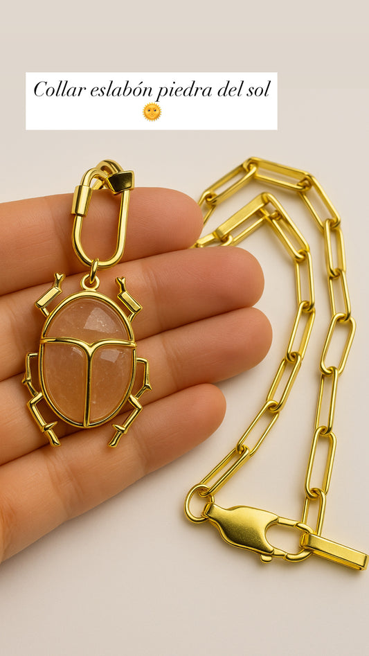 Collar eslabón grueso escarabajo piedra del sol.