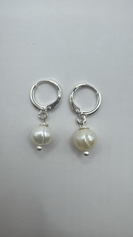 Aros argolla y perla de rio