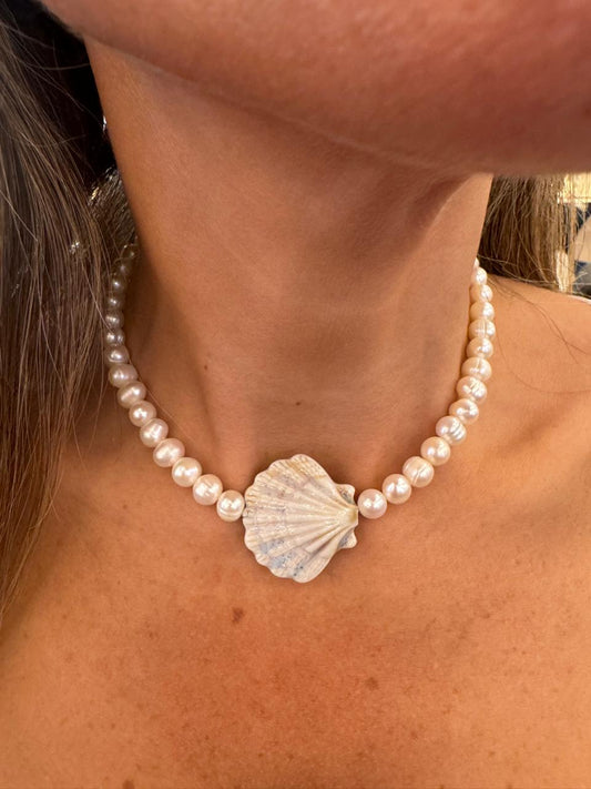 Collar perlas cultivadas y concha
