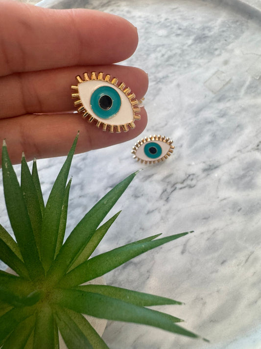 Pin o prendedor ojo turco 2,5 cm x 1,8 cm celeste