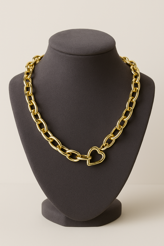 Collar eslabón grueso con broche corazón